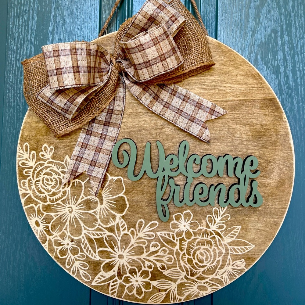 WOODEN DOOR SIGN/HANGER/WELCOME FRIENDS